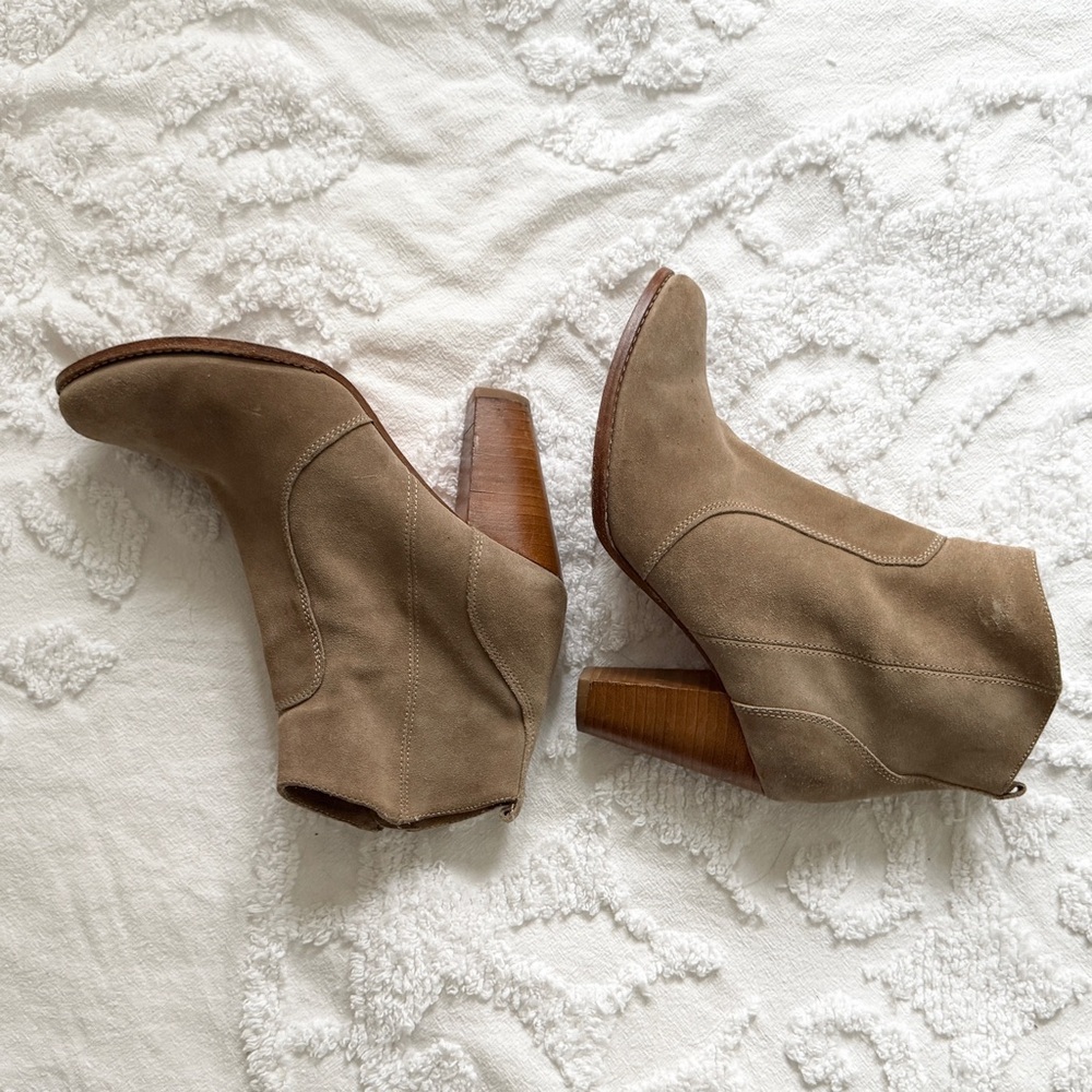 Joie ‘Dalton’ Tan Suede Ankle Women’s Booties Size 9 - Picture 2 of 9